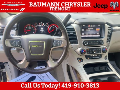 Used 2015 GMC Yukon Denali w/ Premium Package AWD/4WD image 3