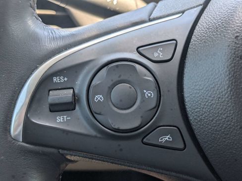 Used 2020 Buick Enclave Essence FWD image 31