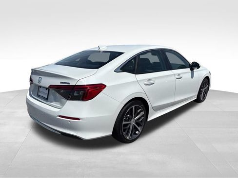 Used 2023 Honda Civic Touring image 6