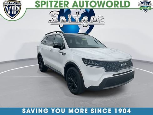 Certified 2023 Kia Sorento S w/ Panoramic Sunroof Package AWD/4WD image 2
