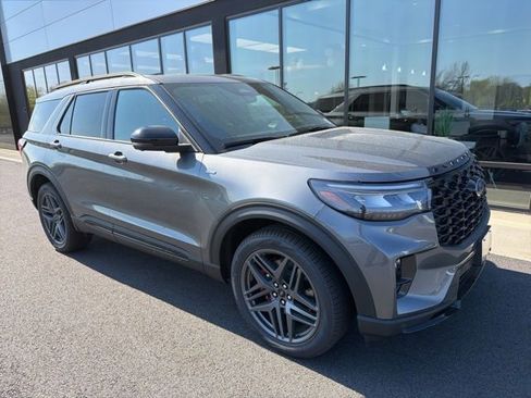 New 2026 Ford Explorer ST-Line AWD/4WD image 1