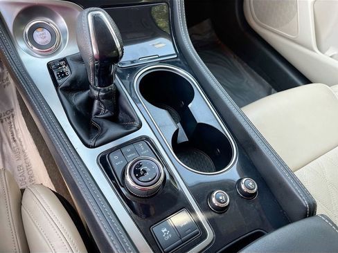 Used 2023 Nissan Maxima Platinum w/ Sport Mat Group FWD image 17