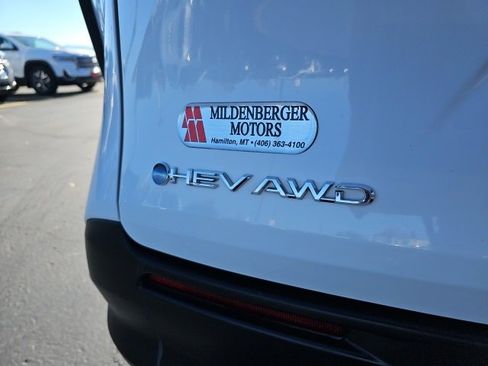 Used 2025 Toyota Sienna LE image 57