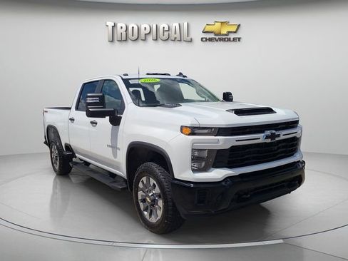 New 2026 Chevrolet Silverado 2500 Custom w/ Custom Value Package AWD/4WD image 4