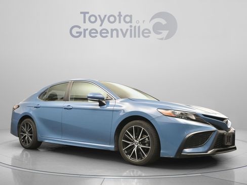 Used 2024 Toyota Camry SE image 21