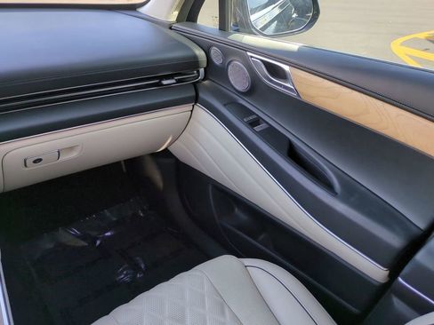 Used 2023 Genesis GV80 3.5T image 16