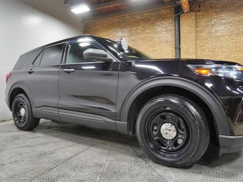 Used 2020 Ford Explorer Police AWD image 8