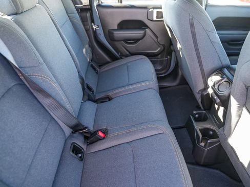 New 2026 Jeep Gladiator Sport image 18