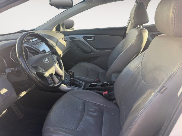 Used 2014 Hyundai Elantra Limited w/ Option Group 03 FWD image 2