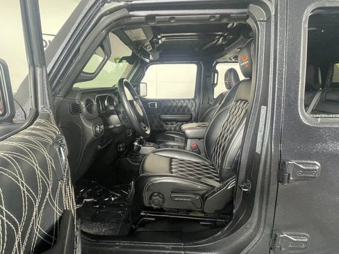 Used 2021 Jeep Wrangler Unlimited Sport image 12