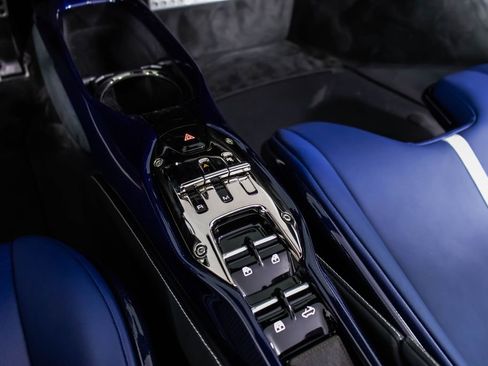 Certified 2022 Ferrari SF90 Spider AWD/4WD image 5