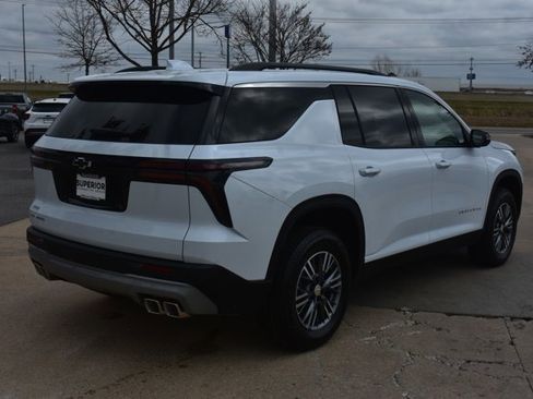 New 2026 Chevrolet Traverse LT w/ LPO, Floor Liner Package image 5