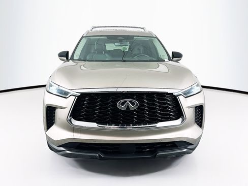 Used 2023 INFINITI QX60 Sensory w/ Vision Package FWD image 2