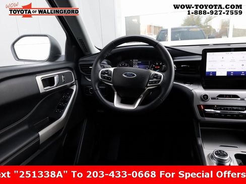 Used 2024 Ford Explorer XLT image 35
