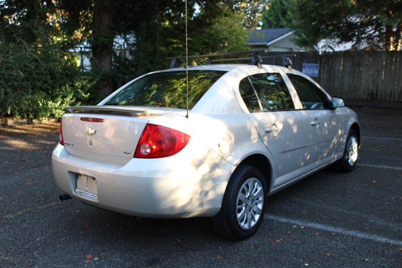 Used 2009 Chevrolet Cobalt LT FWD image 3