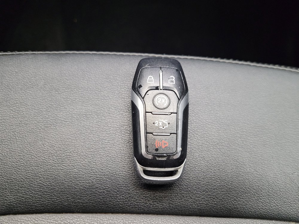 Used 2016 Ford Edge SEL w/ Equipment Group 201A FWD image 32