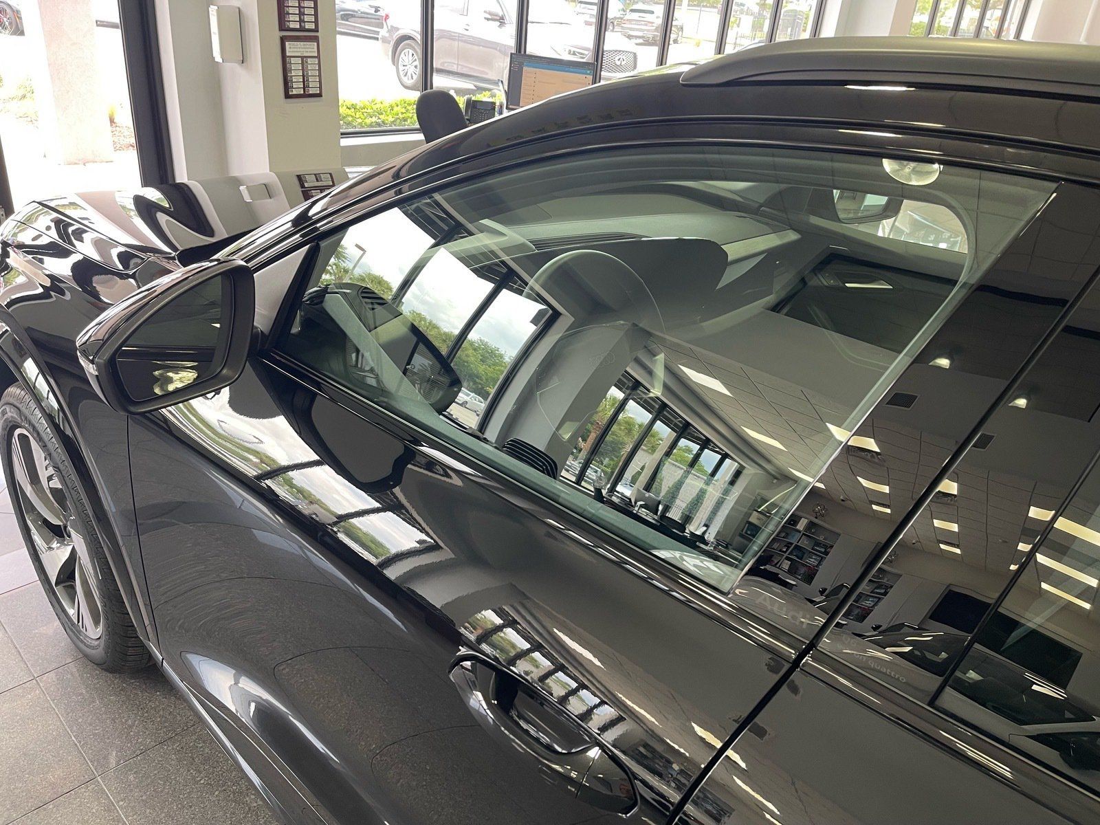 Used 2025 Audi Q6 e-tron Premium Plus w/ Premium Plus AWD/4WD image 14