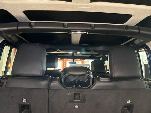 Used 2020 Jeep Wrangler Unlimited Rubicon AWD/4WD image 36