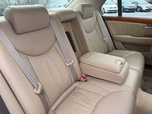 Used 2005 Lexus LS 430 RWD image 38