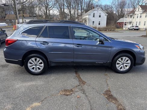 Used 2015 Subaru Outback 2.5i Premium image 6