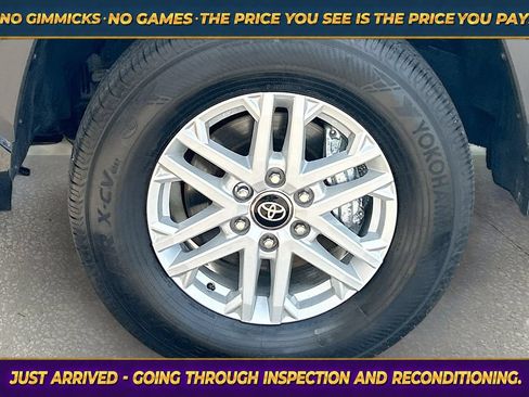 Used 2025 Toyota Tundra SR5 AWD/4WD image 40
