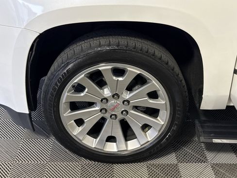 Used 2018 GMC Yukon Denali w/ Open Road Package AWD/4WD image 12