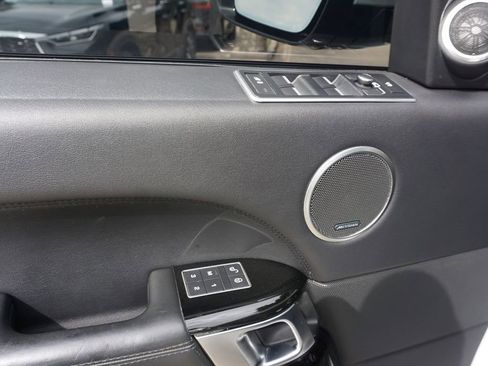 Used 2016 Land Rover Range Rover Supercharged AWD/4WD image 3