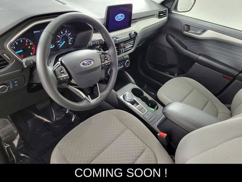 Certified 2022 Ford Escape SE w/ Cold Weather Package image 12