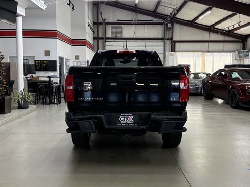 Used 2022 Chevrolet Colorado LT w/ Fleet Safety Package image 6
