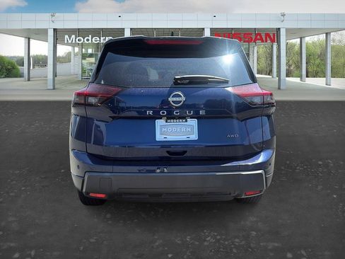 Certified 2025 Nissan Rogue SV AWD/4WD image 4
