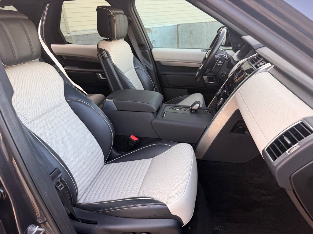 Used 2021 Land Rover Discovery HSE R-Dynamic AWD/4WD image 28