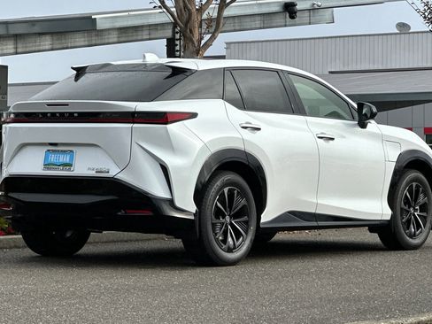 New 2026 Lexus RZ 450e AWD image 4