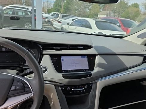 Used 2023 Cadillac XT5 Premium Luxury AWD/4WD image 8
