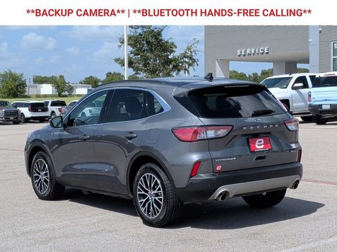 Used 2022 Ford Escape Titanium FWD image 6