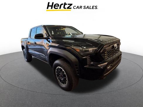 Used 2025 Toyota Tacoma SR image 1