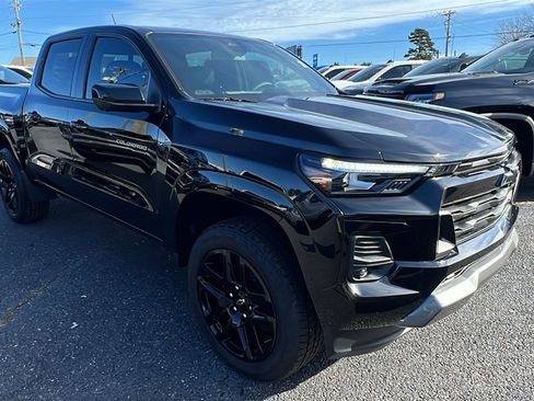 New 2025 Chevrolet Colorado Z71 w/ Technology Package image 3