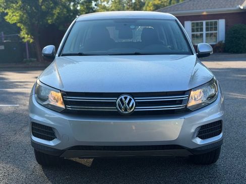 Used 2018 Volkswagen Tiguan Limited w/ Alloy Wheels Package FWD image 7