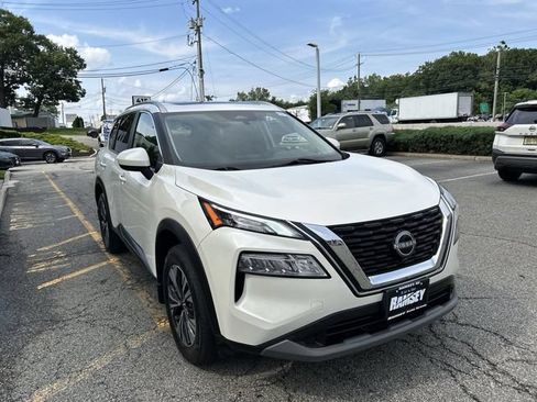 Certified 2023 Nissan Rogue SV w/ SV Premium B Package AWD/4WD image 2