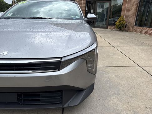 Used 2025 Kia K4 FWD image 10
