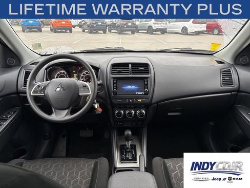 Used 2025 Mitsubishi Outlander Sport LE AWD/4WD image 10