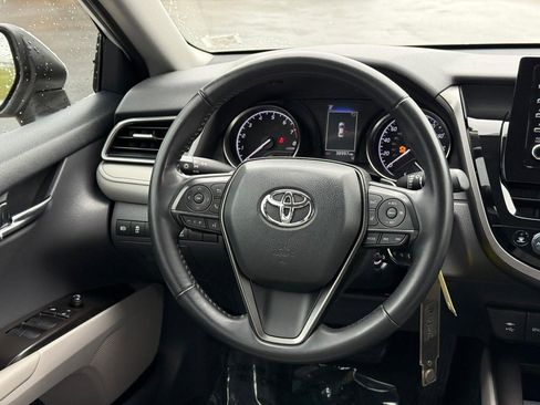 Certified 2022 Toyota Camry SE image 13