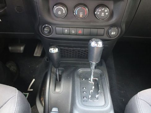 Used 2015 Jeep Wrangler Unlimited Sport w/ Quick Order Package 24S image 29