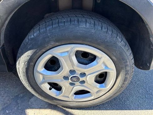 Used 2018 Ford Escape S image 22