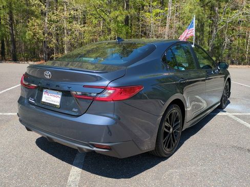 Used 2026 Toyota Camry SE w/ Convenience Package FWD image 4