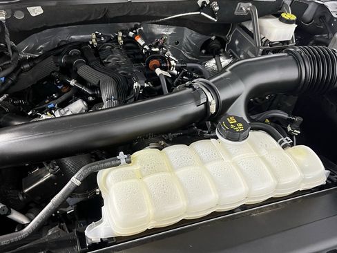 Used 2024 Ford Expedition Max XLT image 35