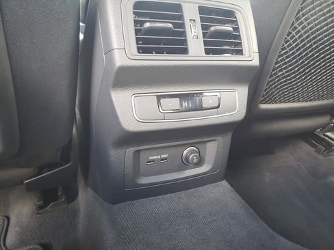 Used 2025 Audi Q5 2.0T Premium image 23