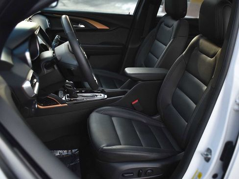 Used 2022 Chevrolet TrailBlazer ACTIV w/ Sun and Liftgate Package image 9