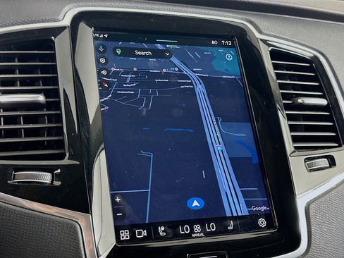 Used 2024 Volvo XC90 B6 Plus image 21