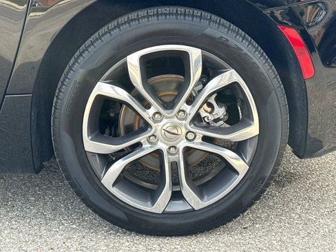 Used 2024 Chrysler Pacifica Pinnacle image 7