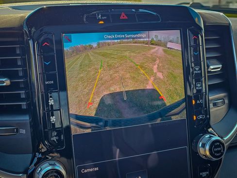 New 2026 RAM 1500 Laramie AWD/4WD image 29